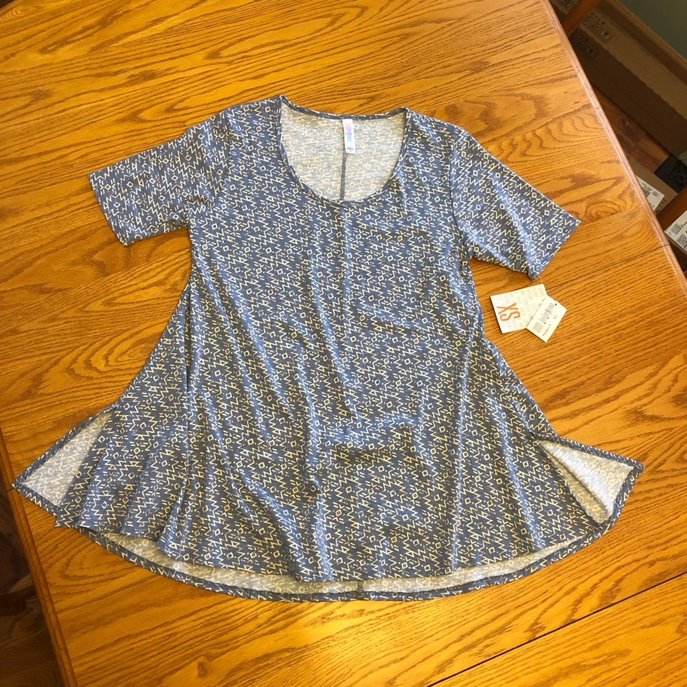 NWT LuLaRoe “Perfect T”- Size XS